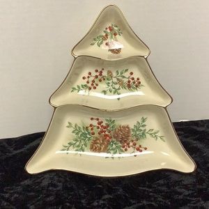 Lenox Christmas Williamsburg Boxwood and Pine divided tray tree server.